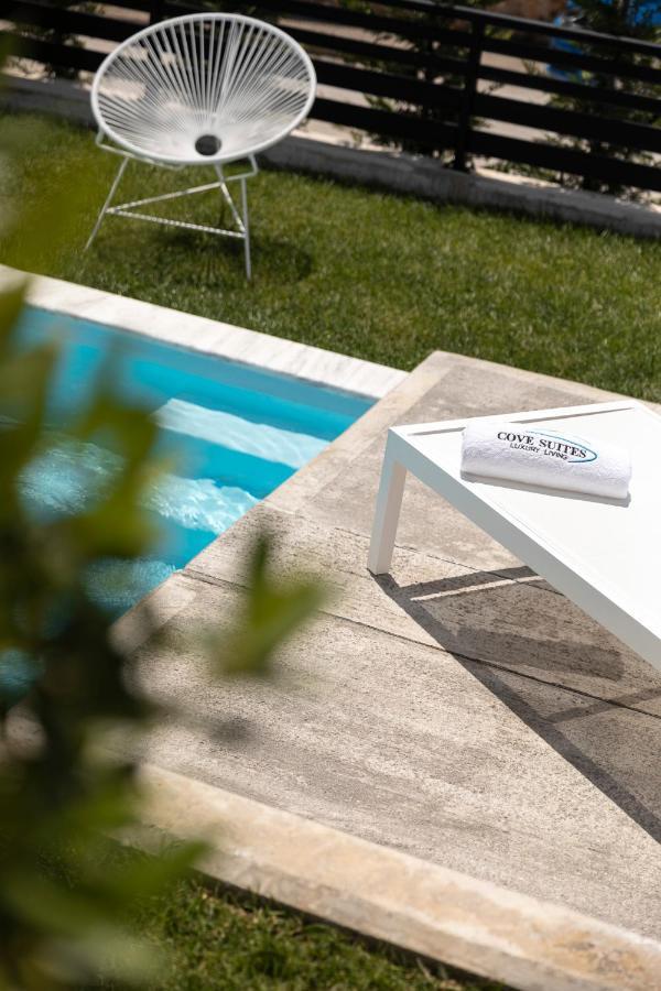 Cove Suites Nea Iraklitsa Exterior foto