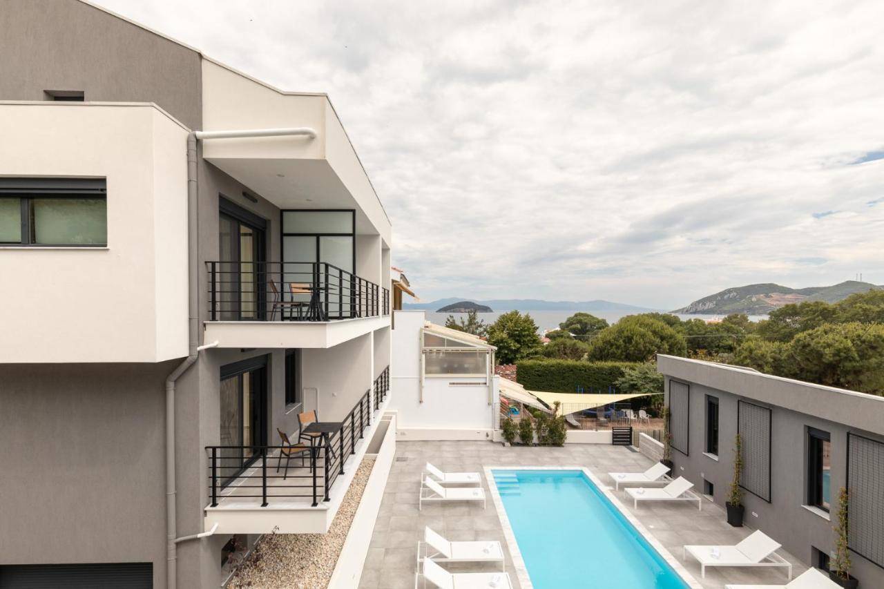 Cove Suites Nea Iraklitsa Exterior foto